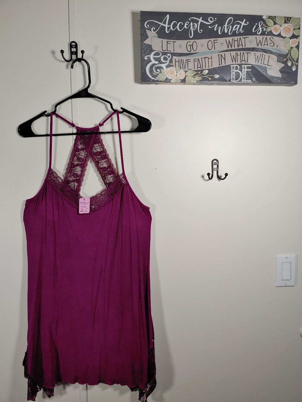 Gorgeous Simple Treasures Medium 8/10 Maroon Boho Style Nightgown
